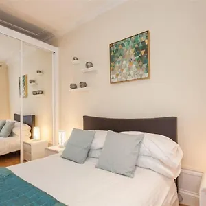  Apartment Chapel Street 42b First Floor 1-bedroom Apartment, Center United Kingdom